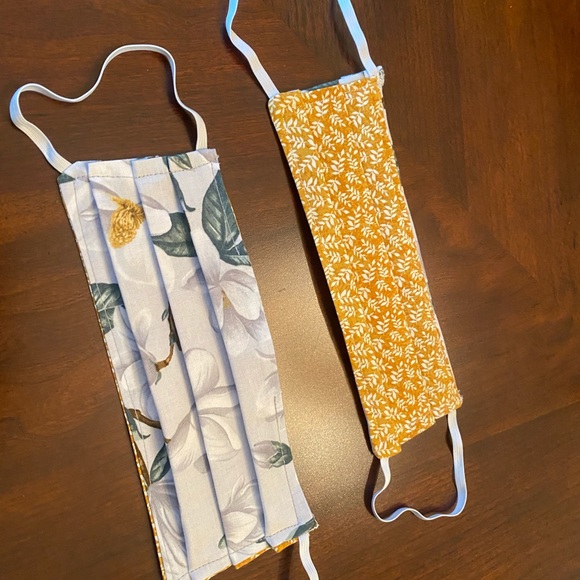 Cloth face masks. Reversible - Picture 2 of 2